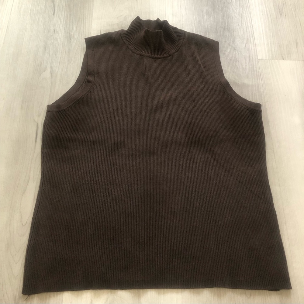 Brown Ribbed Sleeveless Turtleneck Sweater